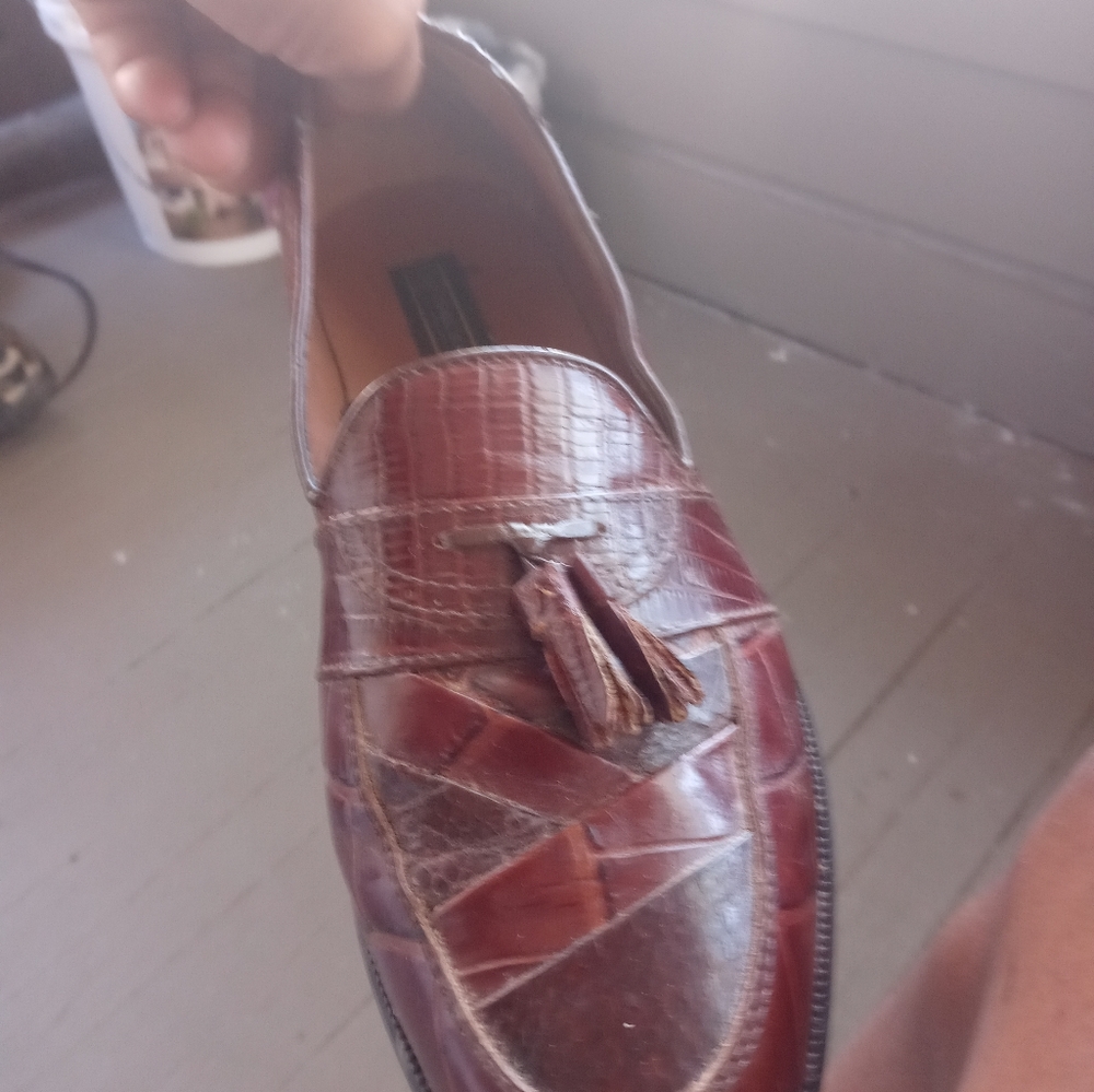 Men's alligator shoes some lizard $75 a pair Psalm $150 a pair Barely Used